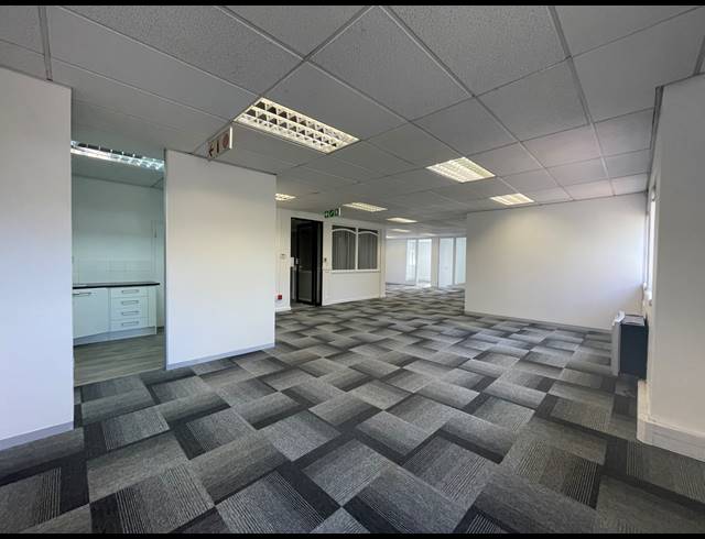 189M² OFFICE TO LET IN SANDTON CENTRAL